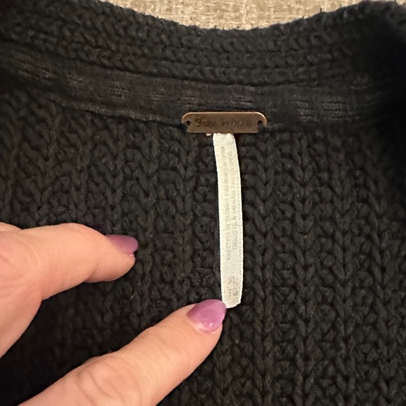 Women’s Free People cardigan 🖤 - Picture 3 of 4